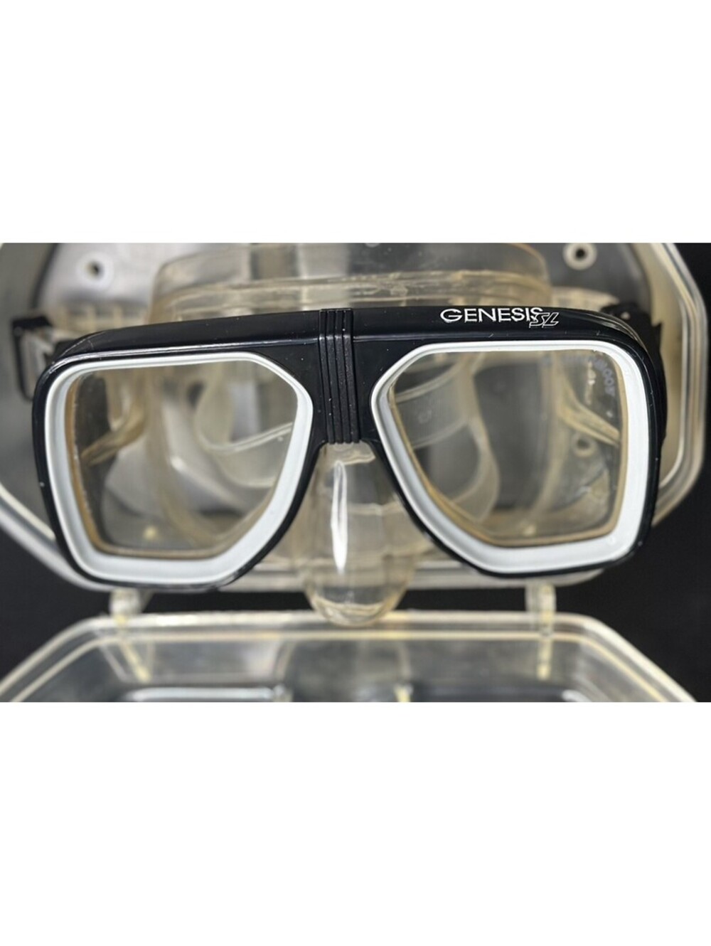 Vintage / Classic Genesis SL  SM4700 Scuba Diving Mask with Protective Hard Case